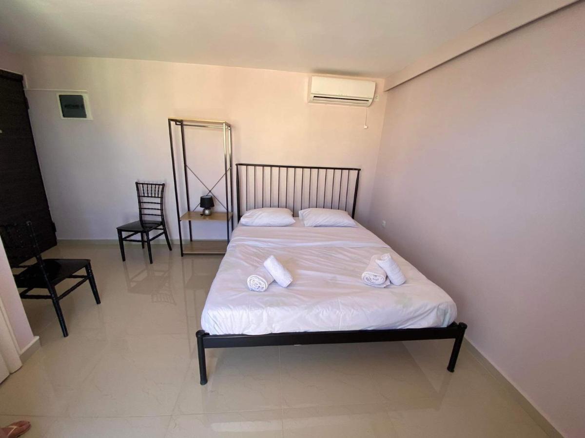 Lavrio 1Bdr Penthouse 7 Min On Foot From The Port Appartement Buitenkant foto