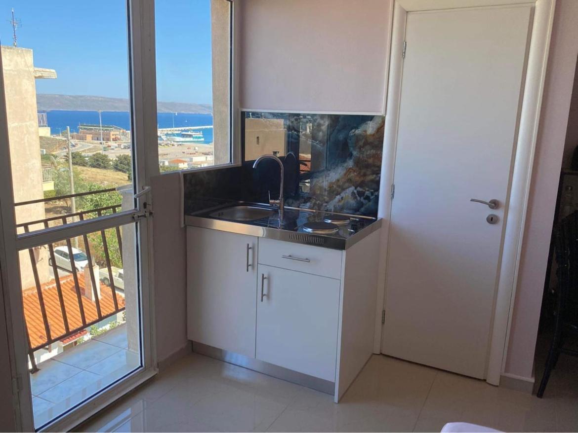 Lavrio 1Bdr Penthouse 7 Min On Foot From The Port Appartement Buitenkant foto