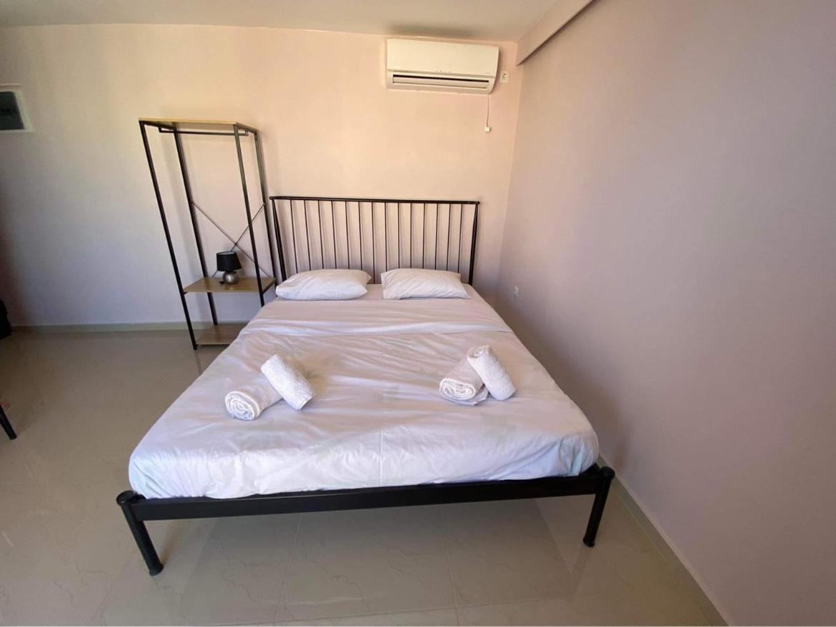 Lavrio 1Bdr Penthouse 7 Min On Foot From The Port Appartement Buitenkant foto