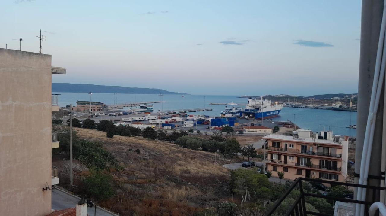 Lavrio 1Bdr Penthouse 7 Min On Foot From The Port Appartement Buitenkant foto