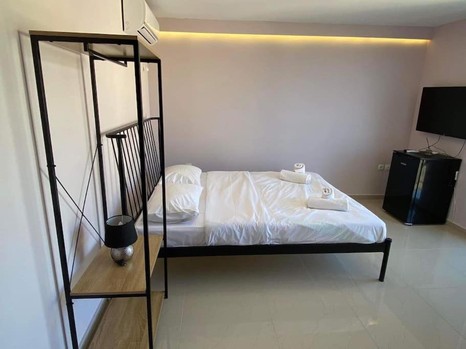 Lavrio 1Bdr Penthouse 7 Min On Foot From The Port Appartement Buitenkant foto